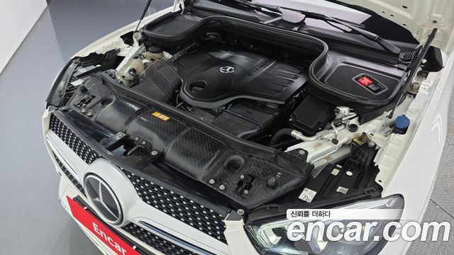 Mercedes-Benz GLE-Class 2021 — photo 6