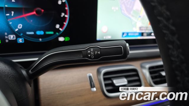 Mercedes-Benz GLE-Class 2021 — photo 12