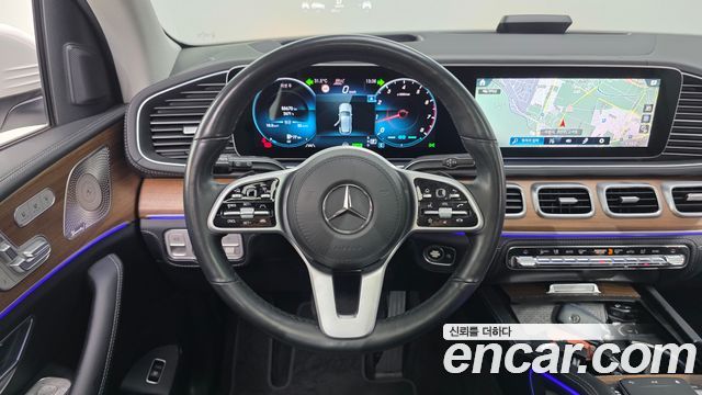Mercedes-Benz GLE-Class 2021 — photo 20