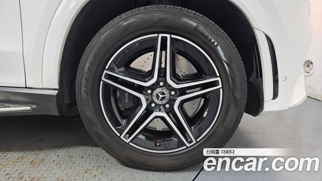 Mercedes-Benz GLE-Class 2021 — photo 7