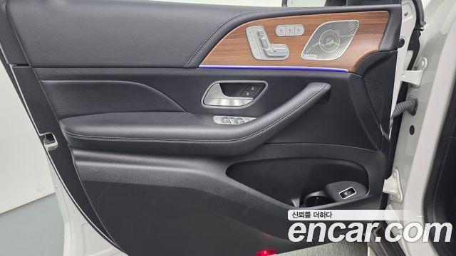 Mercedes-Benz GLE-Class 2021 — photo 14