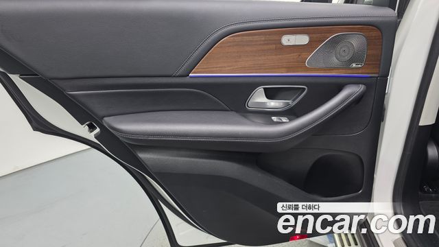 Mercedes-Benz GLE-Class 2021 — photo 15