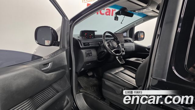 Hyundai Staria 2024 — photo 10