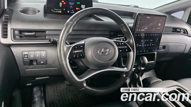 Hyundai Staria 2024 — photo 13