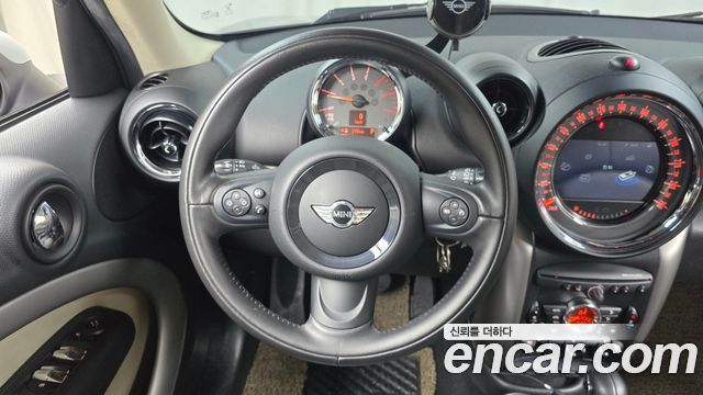 Mini Countryman 2016 — photo 14