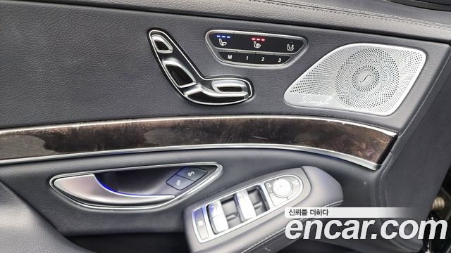 Mercedes-Benz S-Class 2019 — photo 11