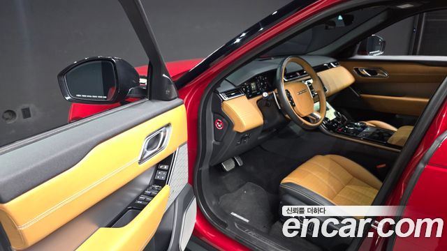 Land Rover Range Rover Velar 2018 — photo 13
