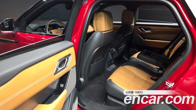 Land Rover Range Rover Velar 2018 — photo 18
