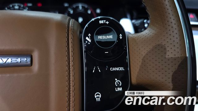 Land Rover Range Rover Velar 2018 — photo 24