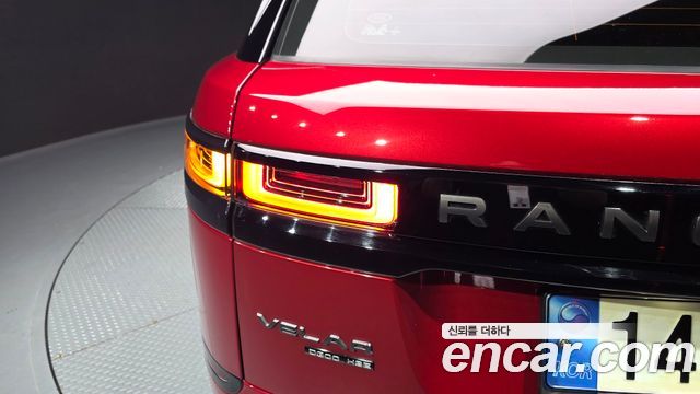 Land Rover Range Rover Velar 2018 — photo 9