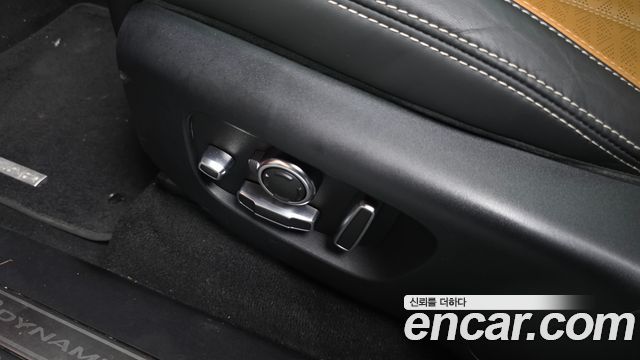 Land Rover Range Rover Velar 2018 — photo 31
