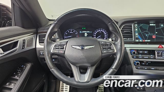 Genesis G80 2018 — photo 18