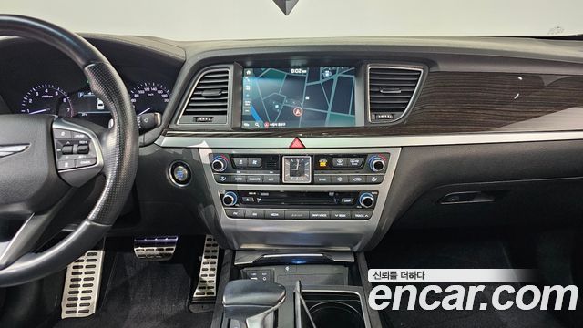 Genesis G80 2018 — photo 19