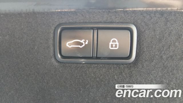 Genesis G80 2018 — photo 25