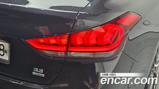 Genesis G80 2018 — photo 9