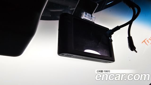 Genesis G80 2018 — photo 30