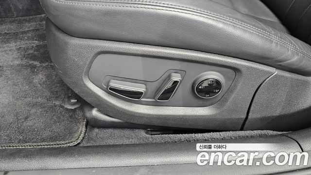Genesis G80 2018 — photo 32