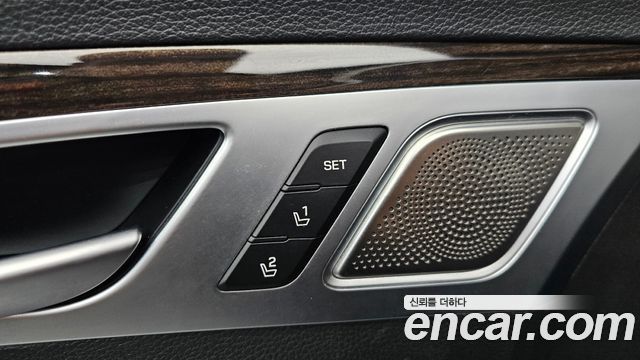 Genesis G80 2018 — photo 34