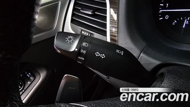 Genesis G80 2018 — photo 35