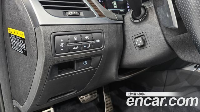 Genesis G80 2018 — photo 38