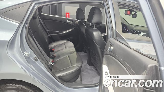 Hyundai Accent 2018 — photo 12