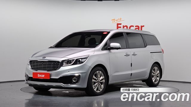 Kia Canival 2015 — photo 1