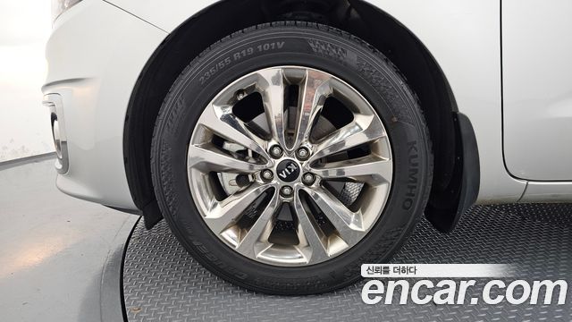 Kia Canival 2015 — photo 5