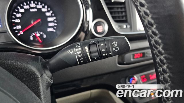Kia Canival 2015 — photo 19