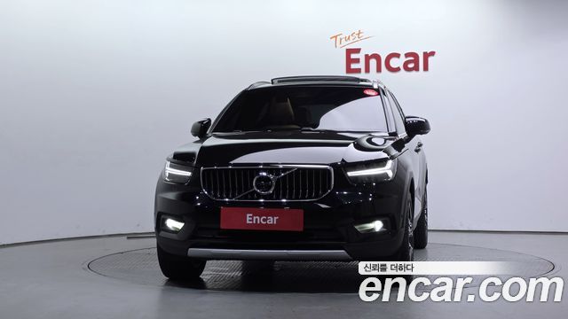 Volvo XC40 2021 — photo 3