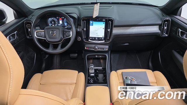 Volvo XC40 2021 — photo 10