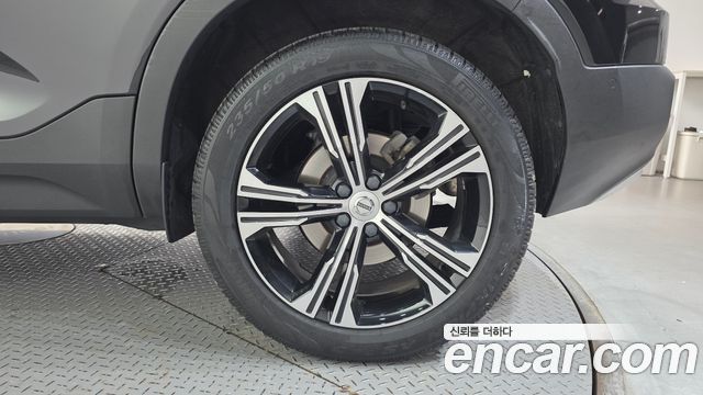 Volvo XC40 2021 — photo 7