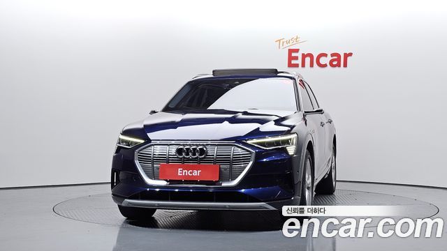 Audi e-tron 2021 — photo 3
