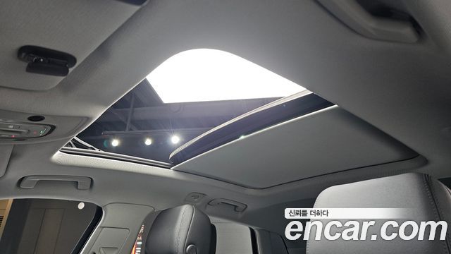 Audi e-tron 2021 — photo 30