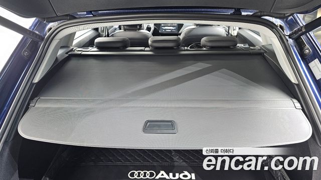 Audi e-tron 2021 — photo 31