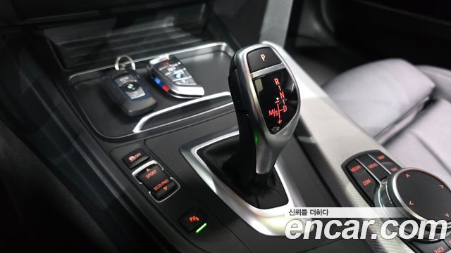 BMW 3-Series 2017 — photo 9