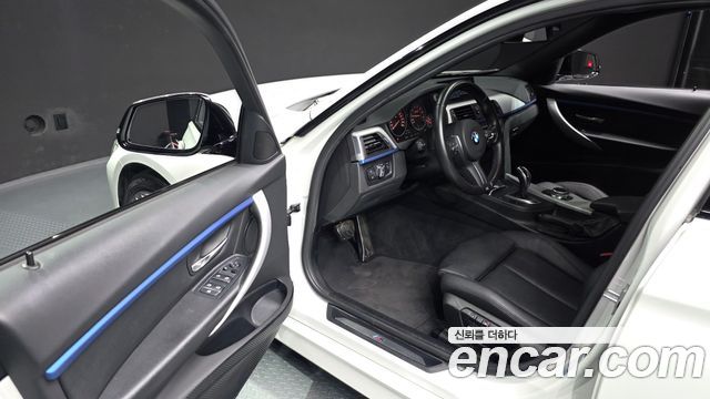 BMW 3-Series 2017 — photo 10