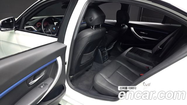 BMW 3-Series 2017 — photo 12