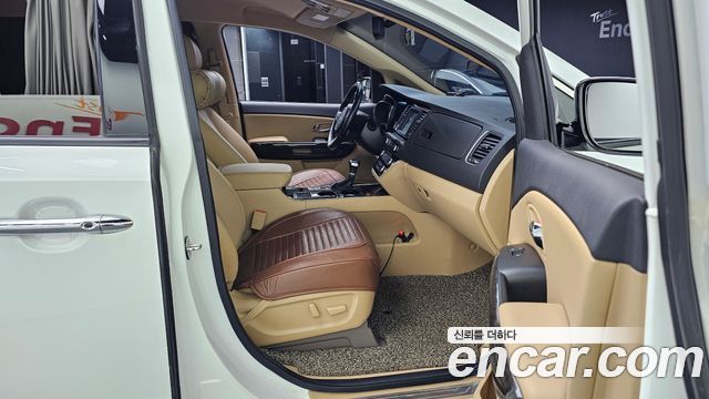 Kia Canival 2019 — photo 11