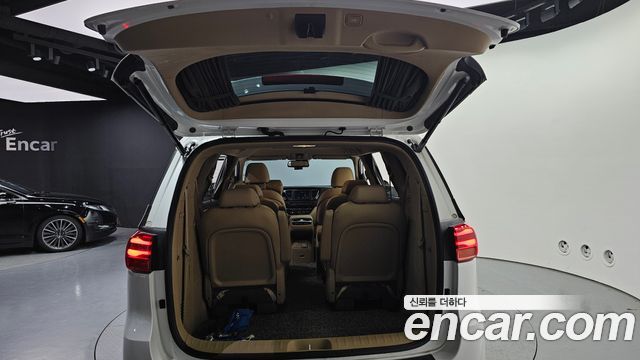Kia Canival 2019 — photo 20
