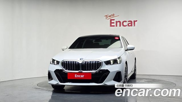 BMW 5-Series 2024 — photo 3