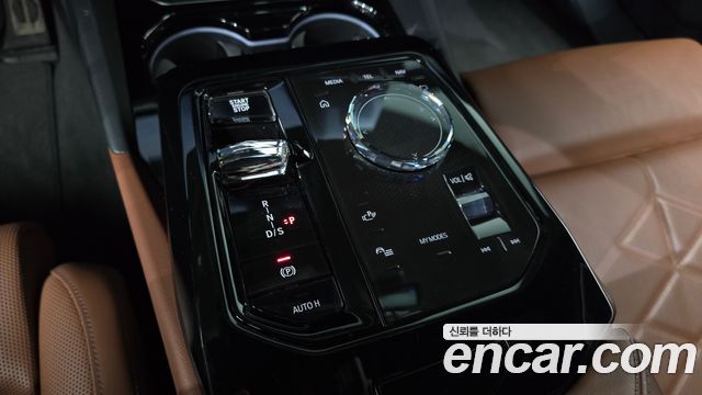 BMW 5-Series 2024 — photo 12
