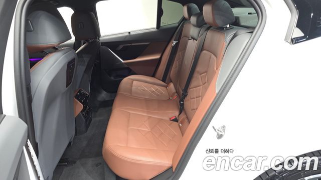 BMW 5-Series 2024 — photo 17