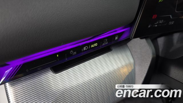 BMW 5-Series 2024 — photo 32