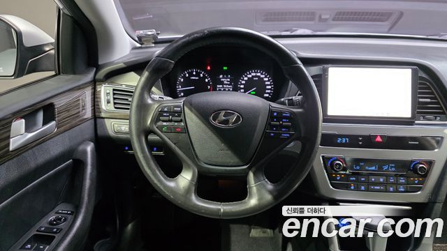 Hyundai Sonata 2015 — photo 13