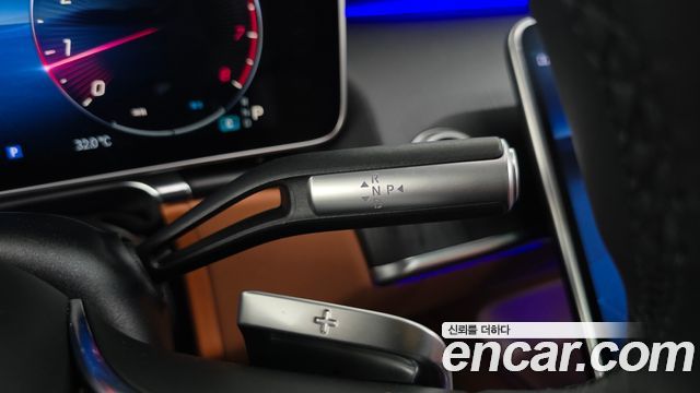 Mercedes-Benz S-Class 2024 — photo 12