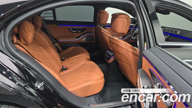 Mercedes-Benz S-Class 2024 — photo 17