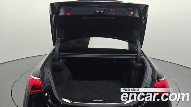 Mercedes-Benz S-Class 2024 — photo 25