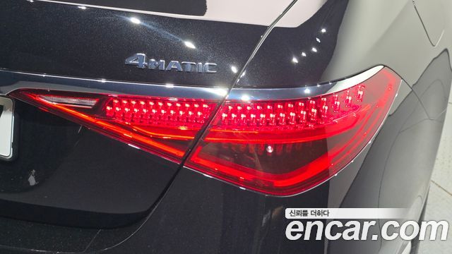 Mercedes-Benz S-Class 2024 — photo 9