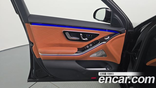 Mercedes-Benz S-Class 2024 — photo 14