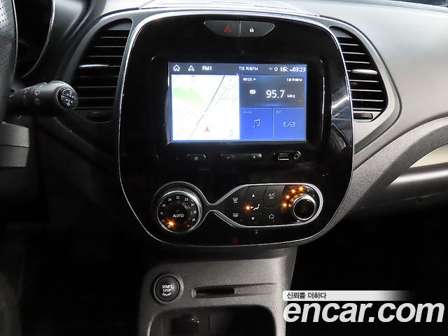 Renault Korea QM3 2019 — photo 11